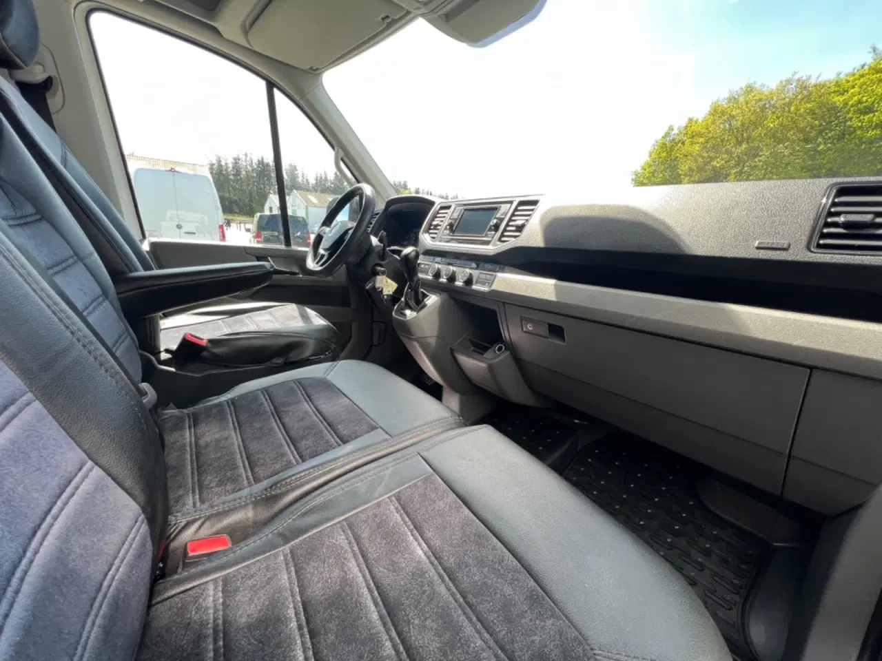 Billede 24 - VW Crafter 35 2,0 TDi 177 Kassevogn L3H2 aut.
