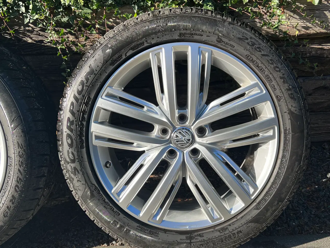 Billede 2 - VW Tiguan originale alufælge med vinterdæk