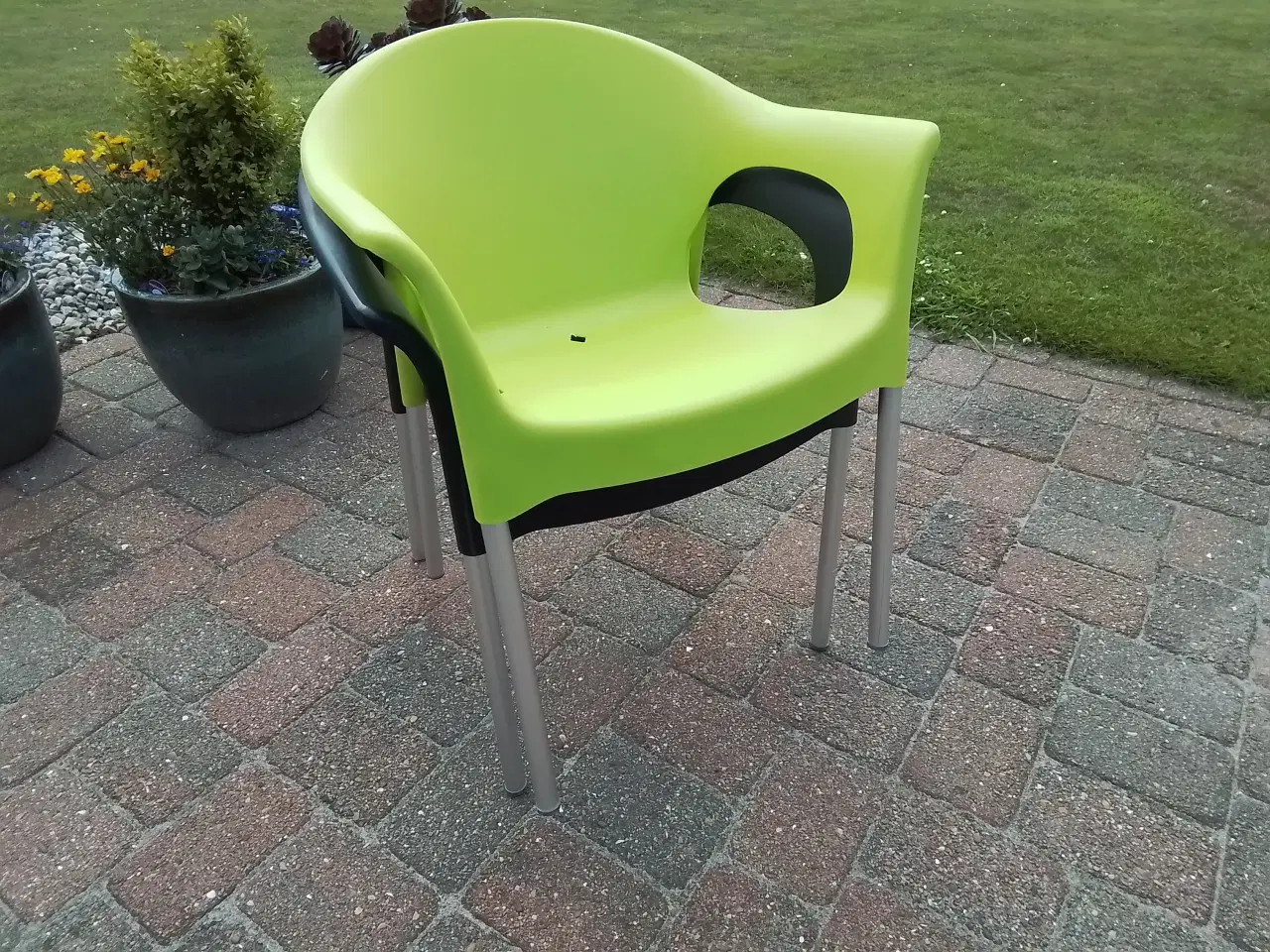 Billede 1 - Havestole i plast med aluminiumsben 8 stk.