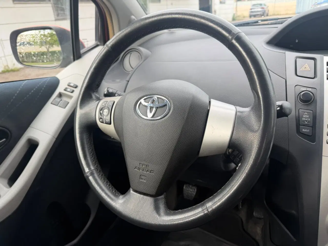 Billede 10 - Toyota Yaris 1,3 Luna