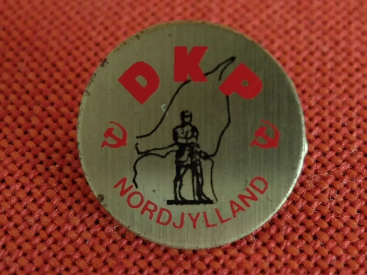 Billede 1 - DKP EMBLEM: Danmarks Kommunistiske Parti
