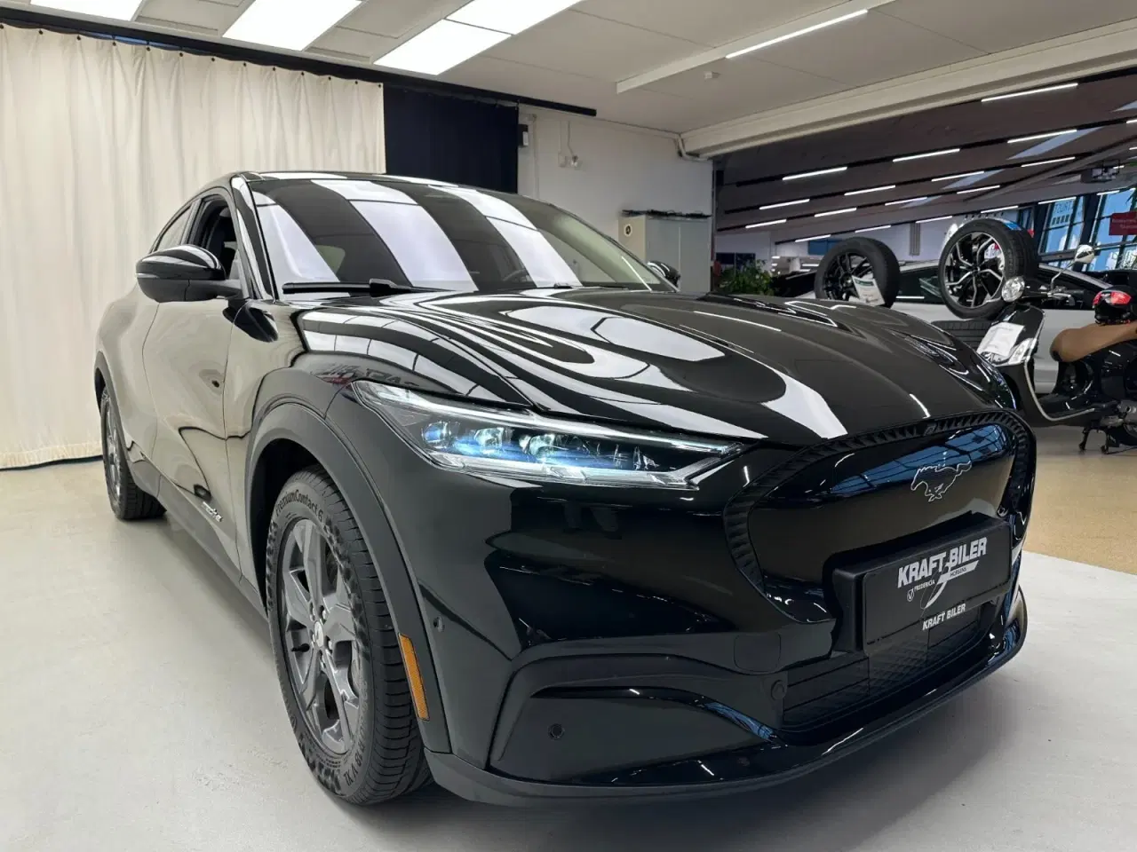 Billede 7 - Ford Mustang Mach-E 75 Premium Standard Range