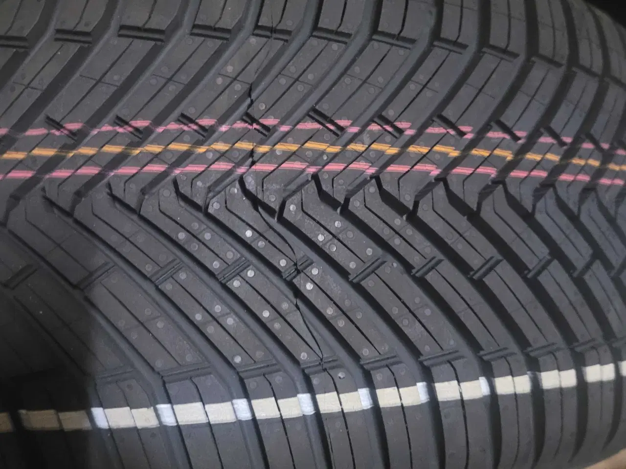 Billede 3 - 245 / 45 R 18