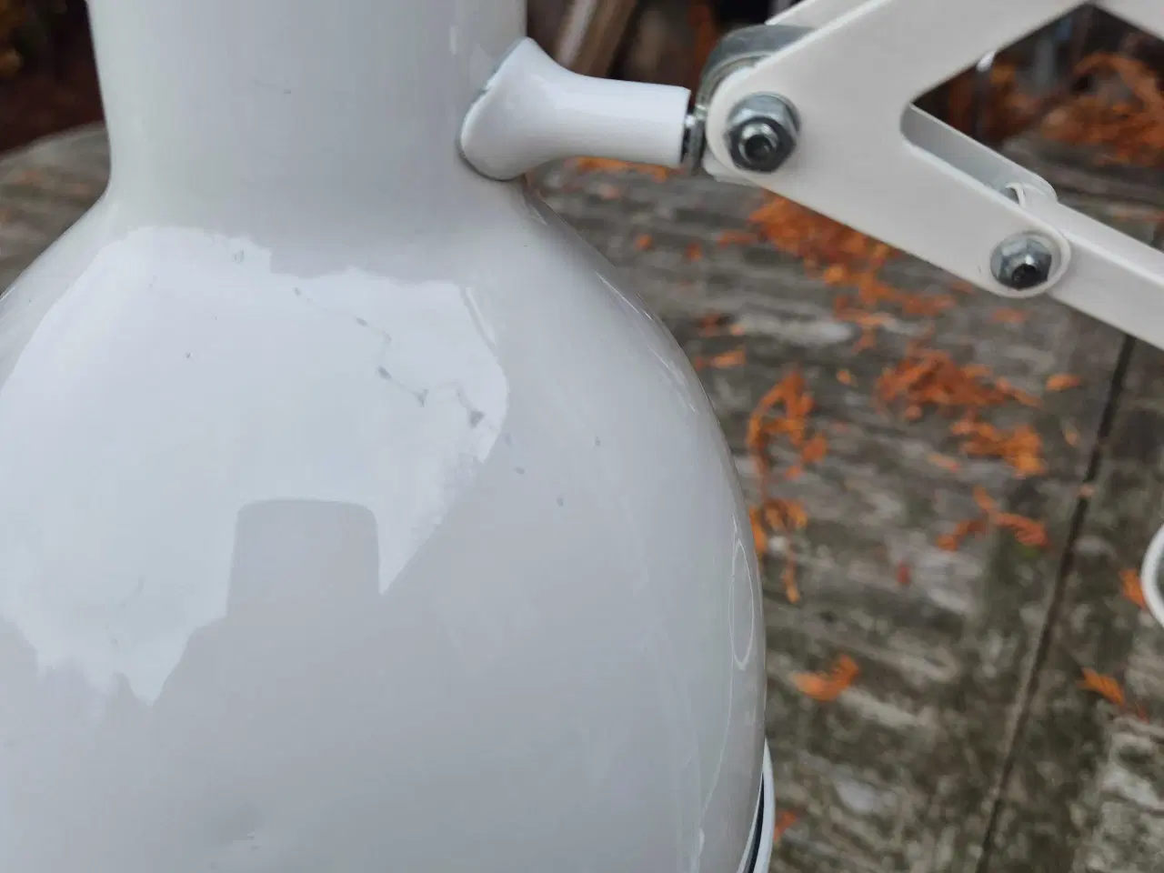 Billede 4 - Hvid arkitektlampe fra Luxo med parabolskærm