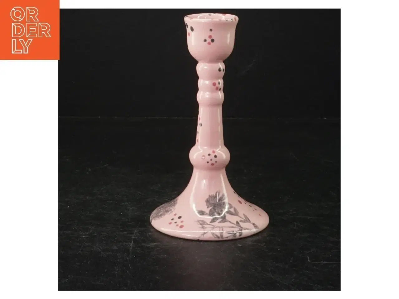 Billede 1 - Porcelænslysestage med blomstermotiv (str. 15 cm)