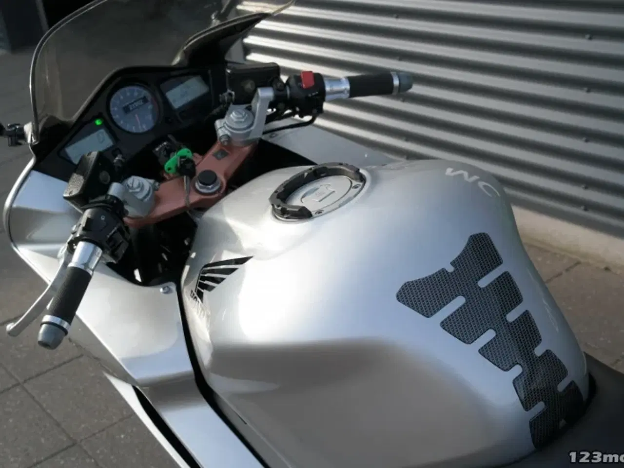 Billede 23 - Honda VFR 800 F MC-SYD       BYTTER GERNE