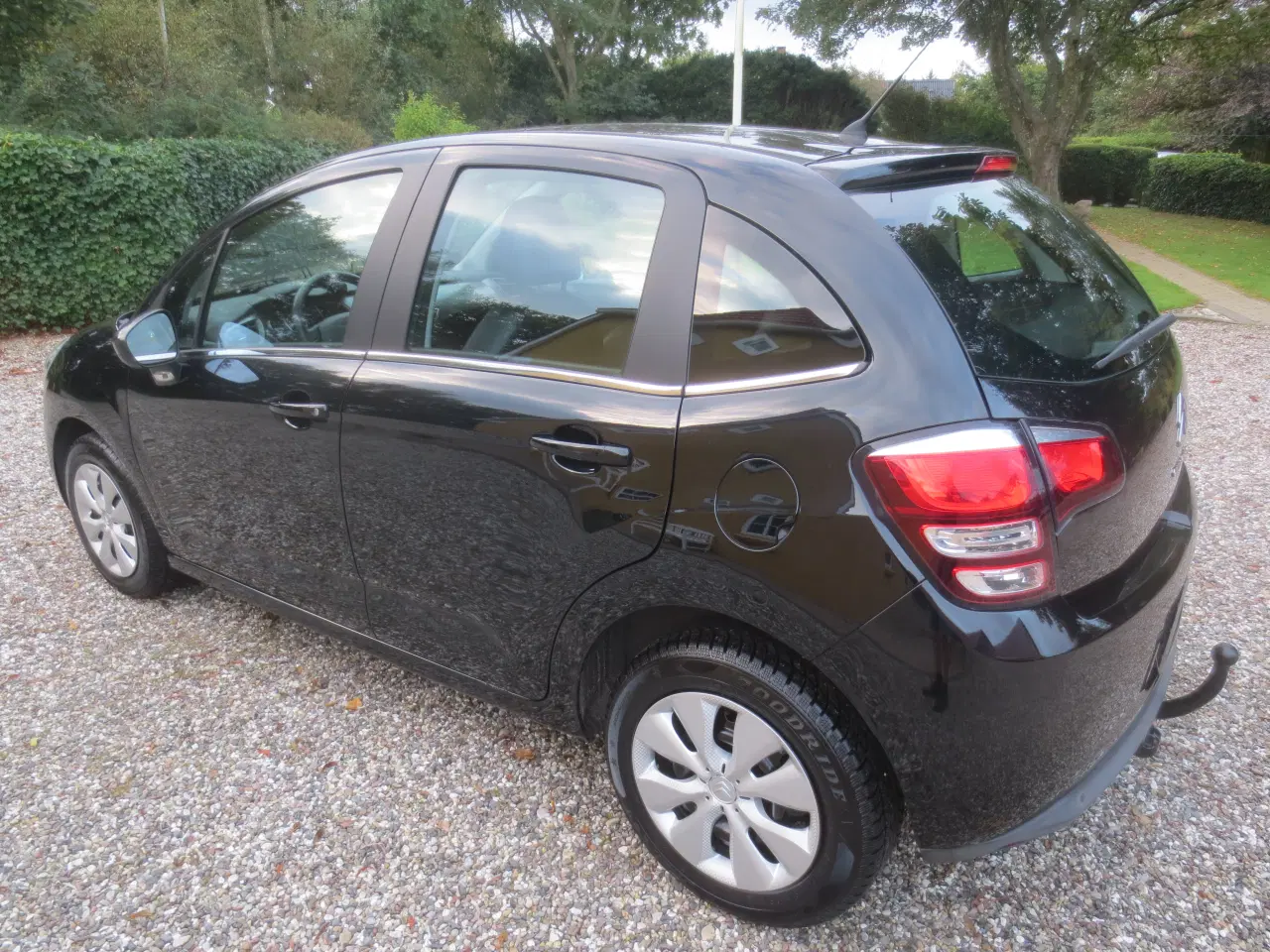 Billede 8 - Citroen C 3 1.2 i 82 Hk År 2016. Nysynet.