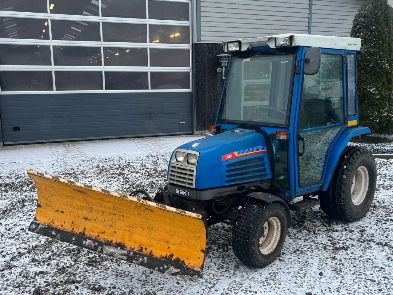Billede 2 - Iseki 330 Med frontlift, sneplov og lukket kabine
