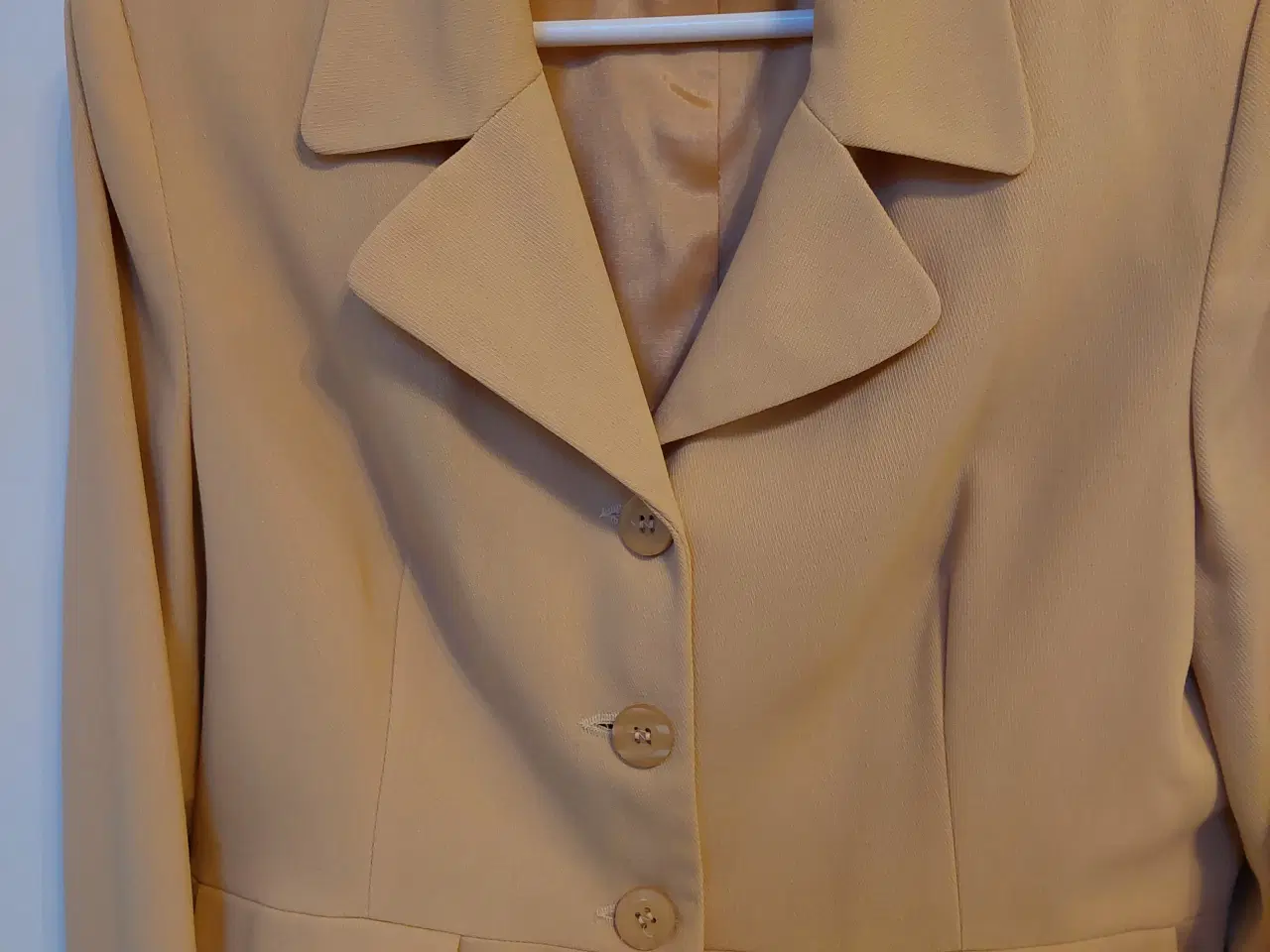 Billede 1 - Habit Jakke Gul/Gylden fra Vera Moda 