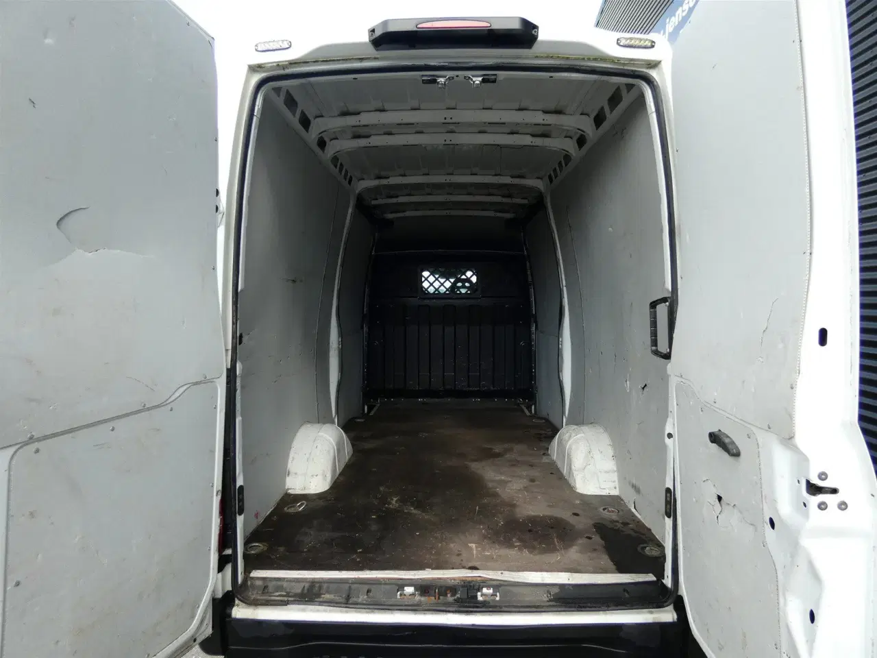 Billede 8 - Iveco Daily 35S16 12m3 2,3 D 156HK Van 8g Aut.
