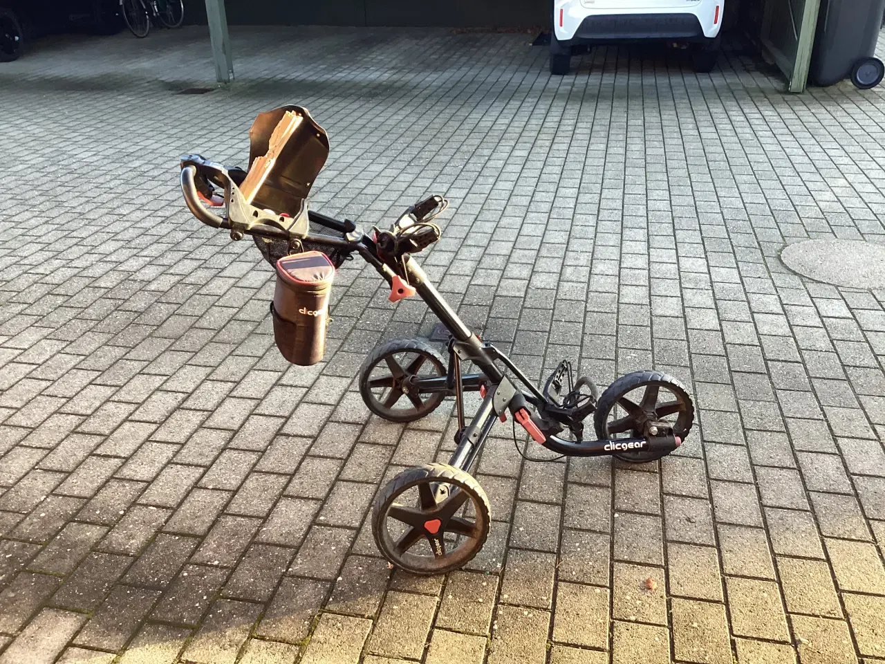 Billede 1 - Velholdt CLICGEAR GOLFVOGN m/stor kølebeholder