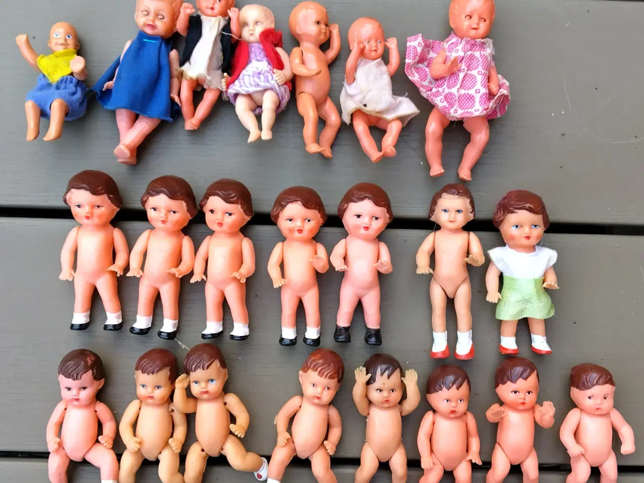 Billede 1 - 20 små dukker