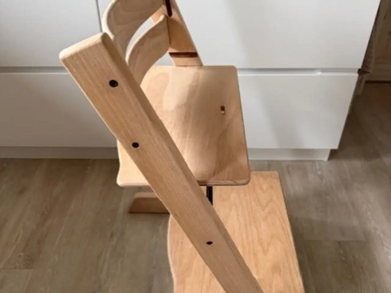 Billede 2 - Trip Trap Højstol i Massiv Bøg Lys Natur.