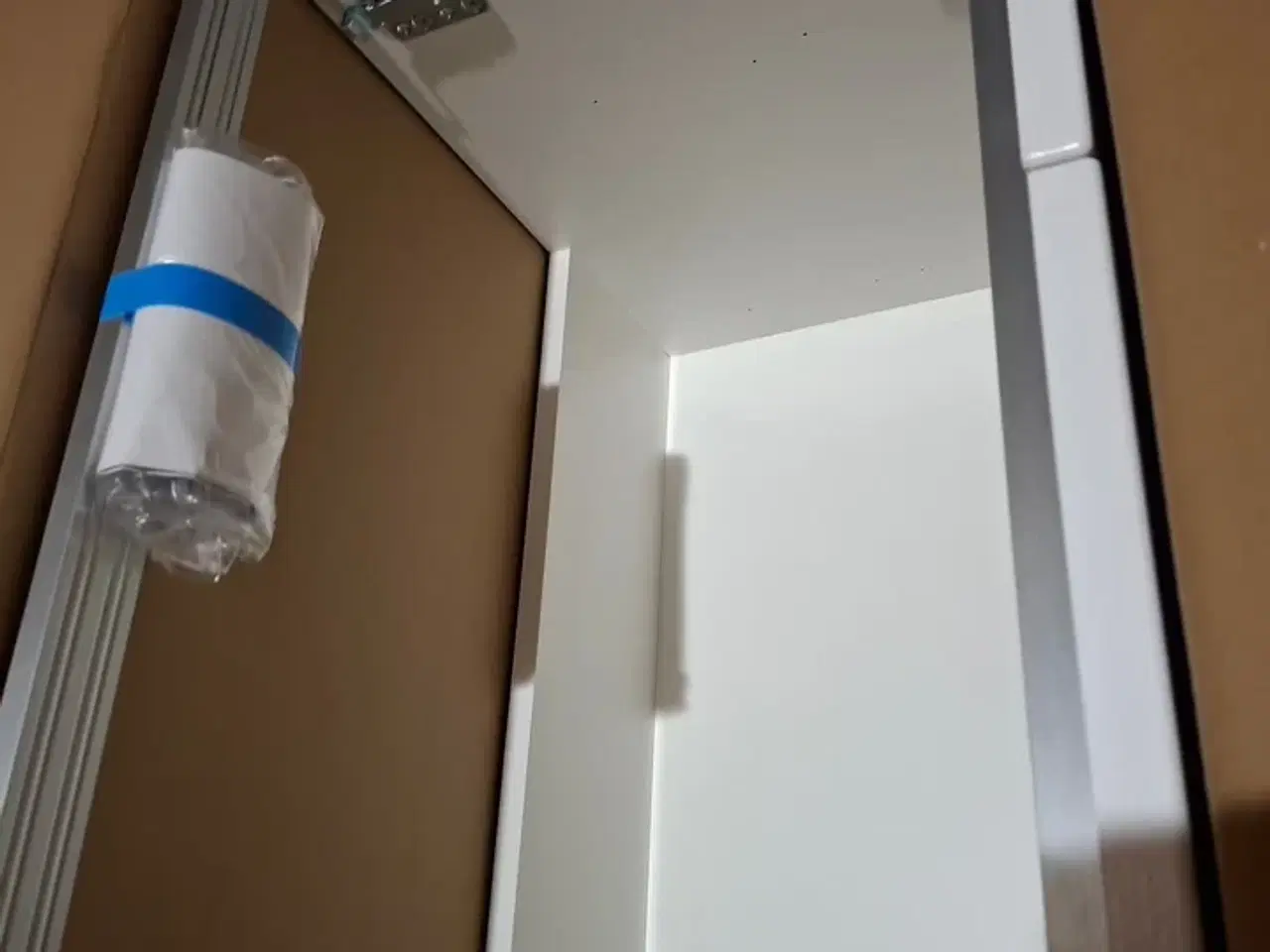 Billede 3 - Hvid Højglans DA67 + VB6 Alba vaskeskab 590 x 380 hvid højglans