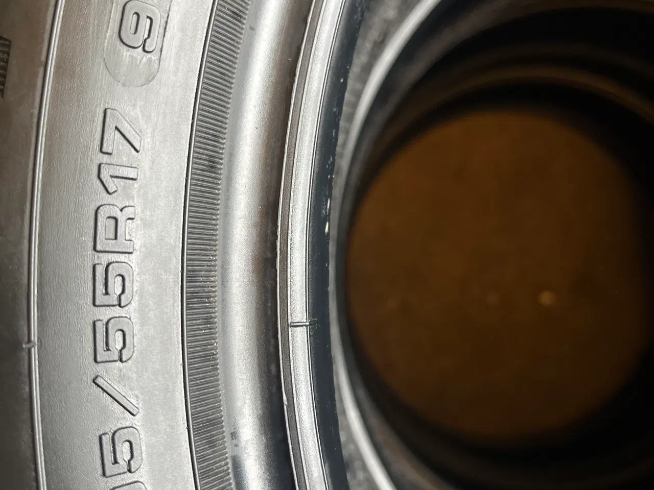 Billede 4 - Sommerdæk 205-55-17 Goodyear.