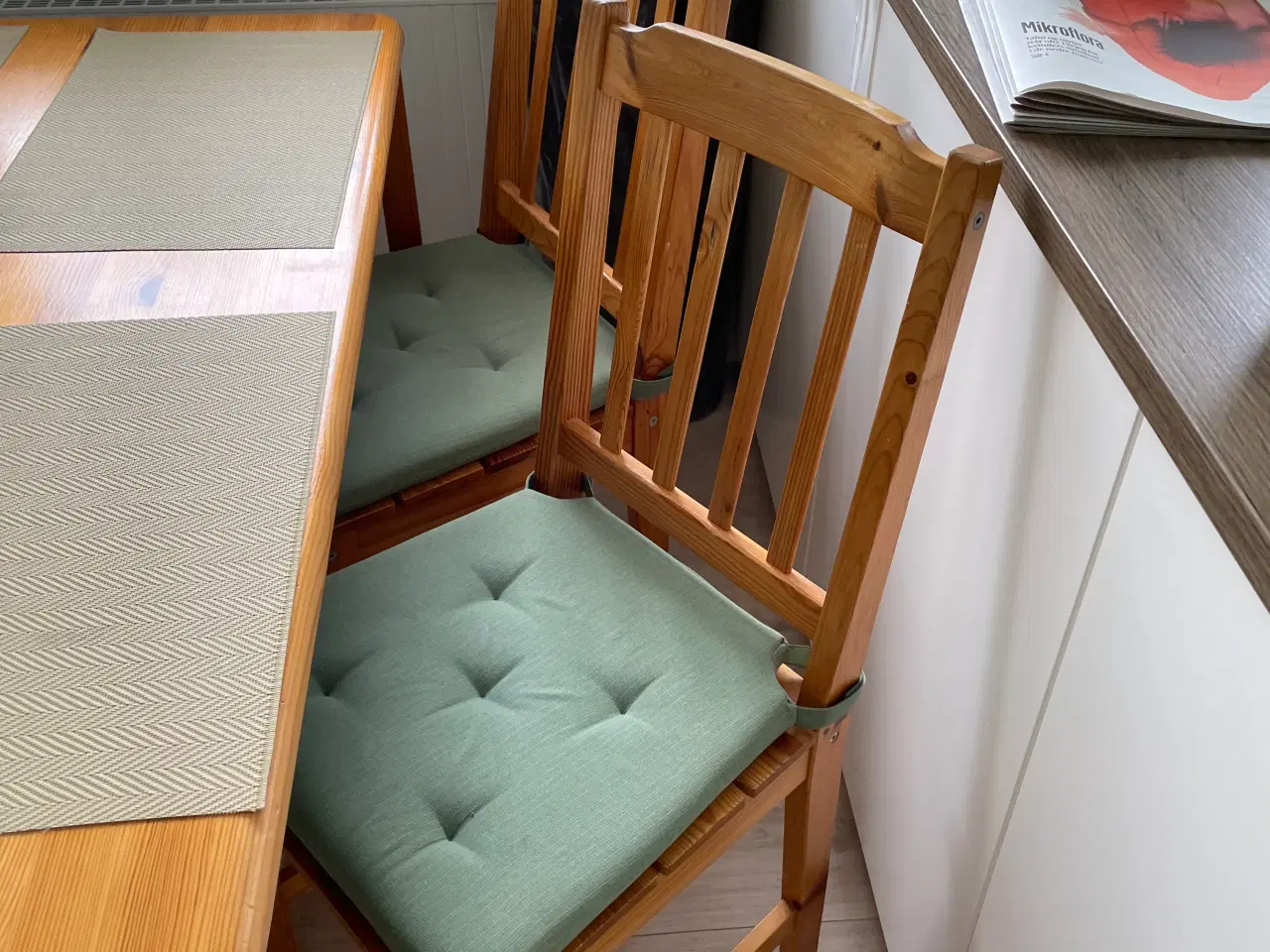 Billede 3 - Sofabord med stole i fyrretræ