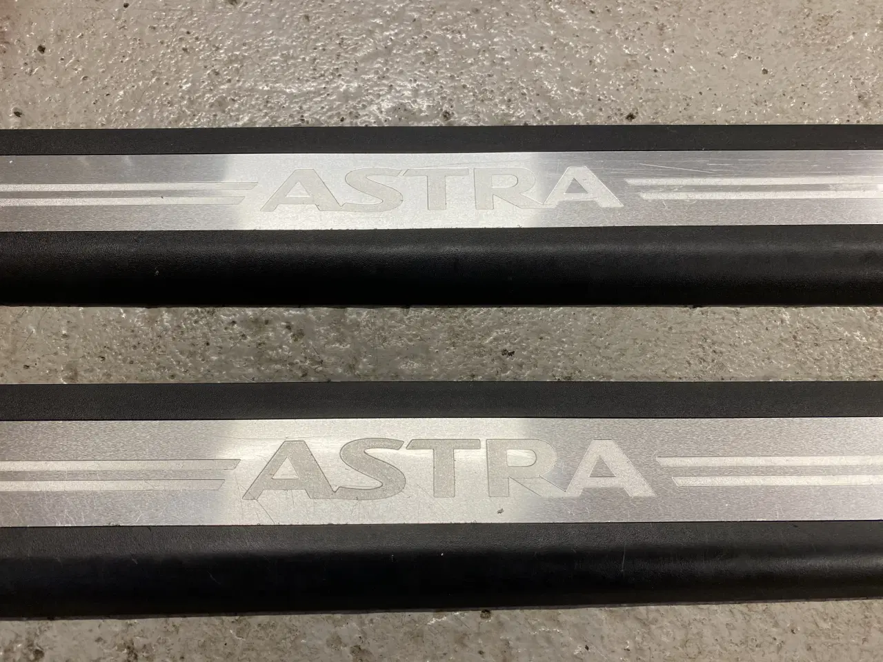 Billede 2 - Opel Astra H GTC Indstigninglister