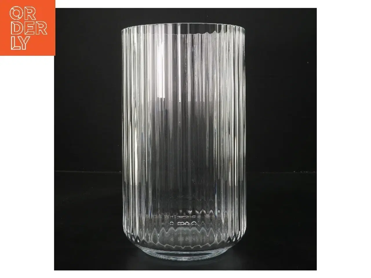 Billede 1 - Glasvase, riflet fra Lyngby (str. Ø 14x26 cm)