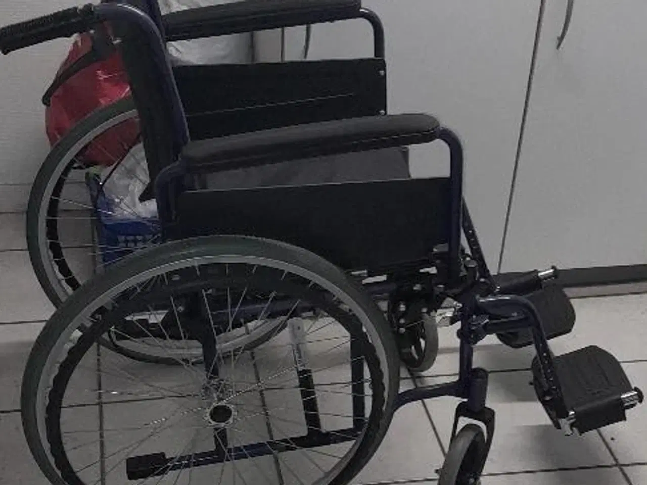 Billede 3 - Kørestol