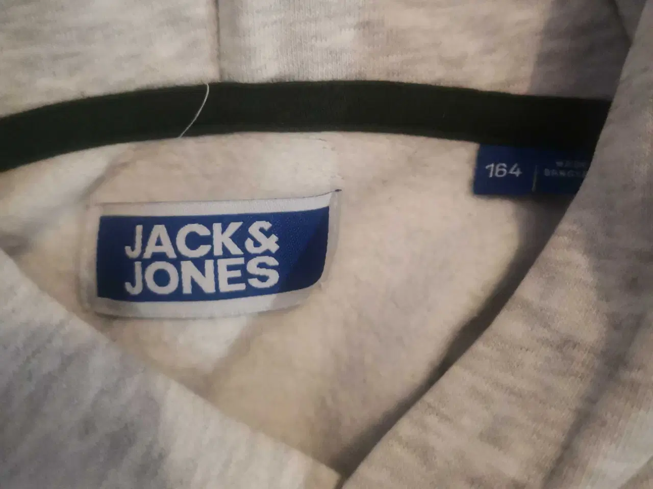 Billede 3 - Jack & Jones Hoodie med tilbehør 5 kr ialt🌸