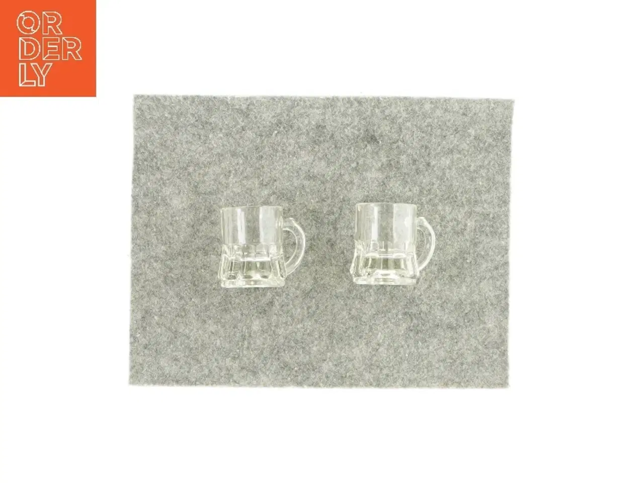 Billede 1 - 2 små shotsglas  (str. HØ: 5x4)