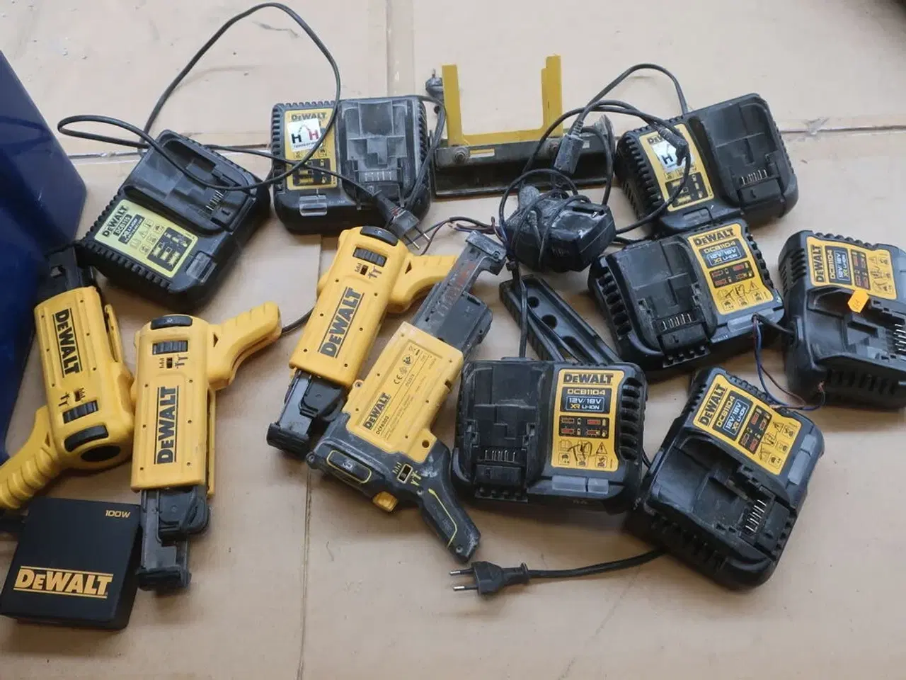 Billede 2 - Lader og tilbehør til DEWALT