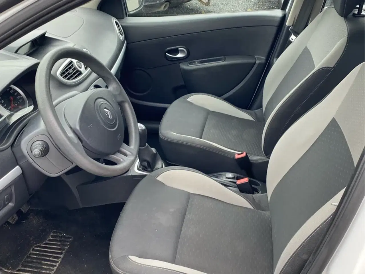 Billede 10 - Renault Clio 1,2 16V Pack 75HK 5d