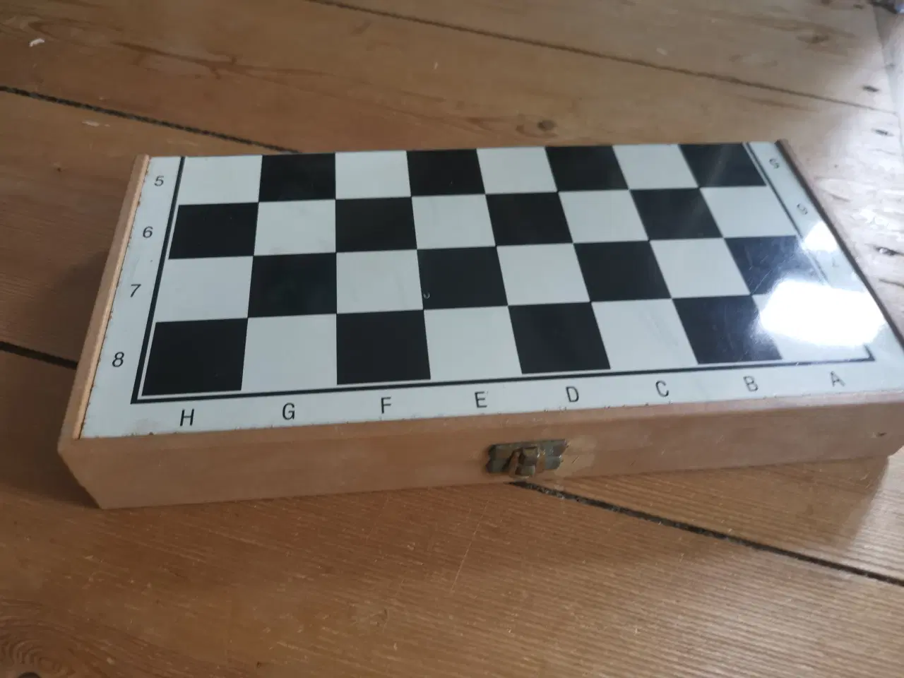 Billede 4 - Skak Brætspil med magneter