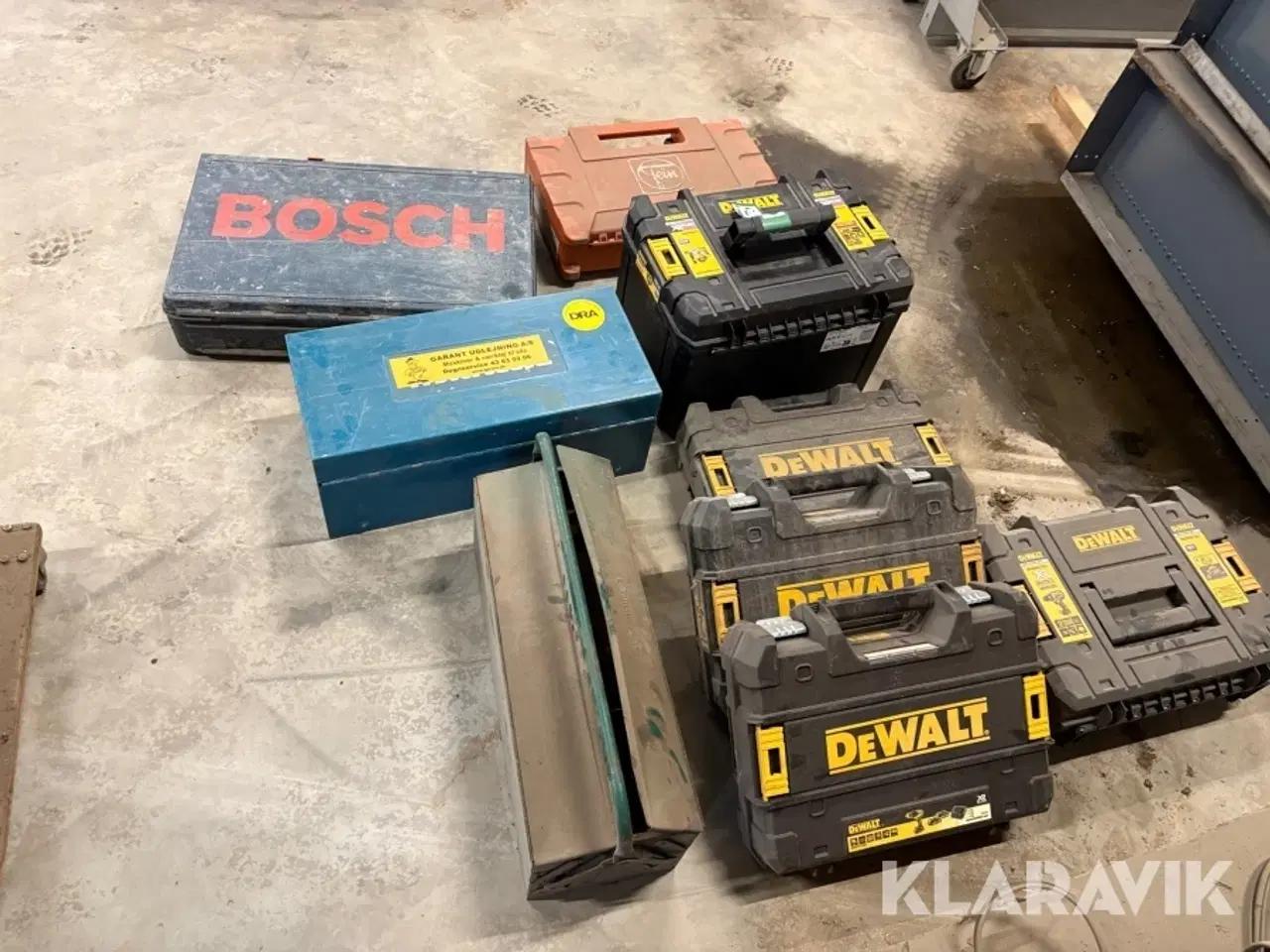Billede 5 - Opbevaringskasser incl defekte maskiner Bosch makita dewalt
