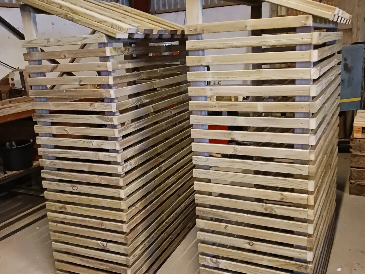 Billede 3 - Brændeskur