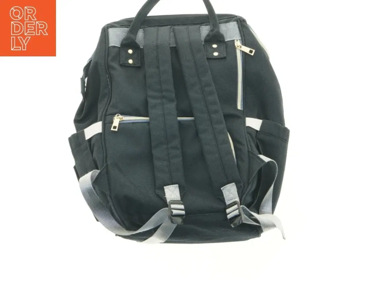 Billede 4 - Sort Pusletaske Rygsæk fra LAND (str. 43 x 35 cm)