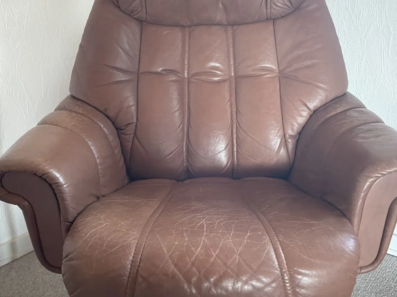 Billede 1 - læderstole brune og med drejesokkel