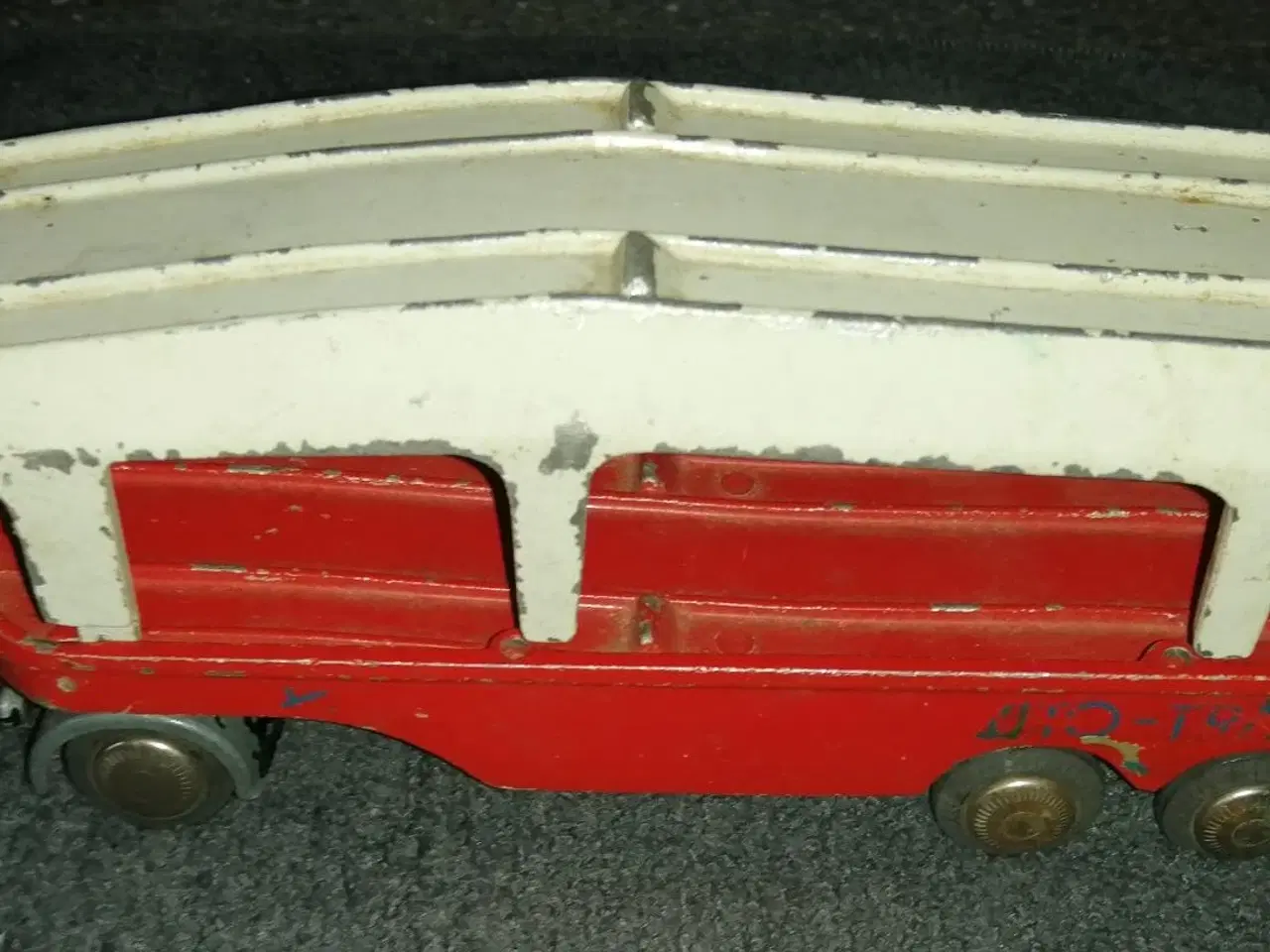 Billede 1 - TEKNO VOLVO AUTOTRANSPORTER, 26 CM LANG