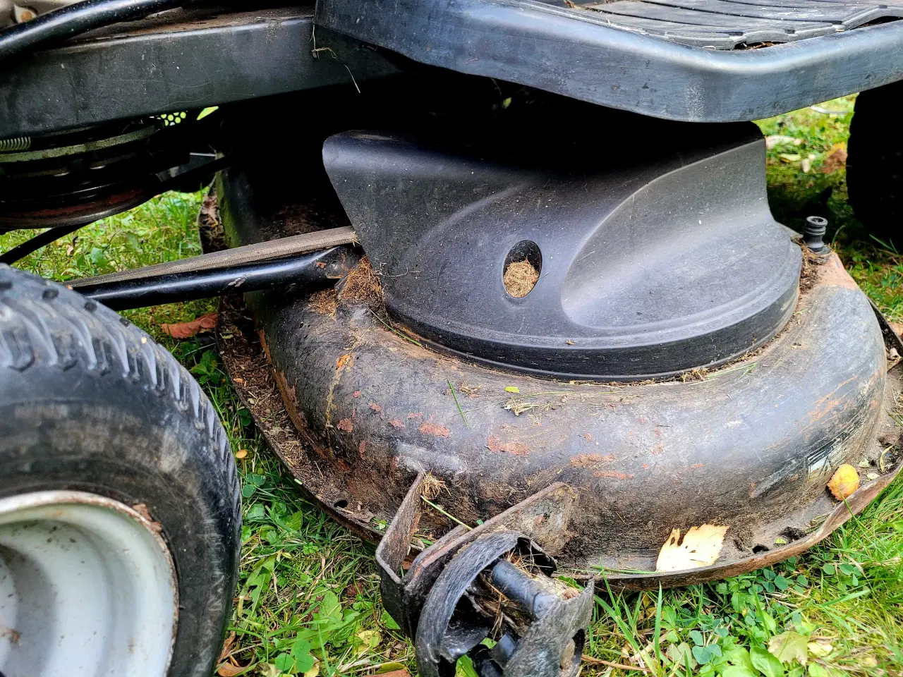 Billede 9 - 1 havetraktor og 3 plæneklipper