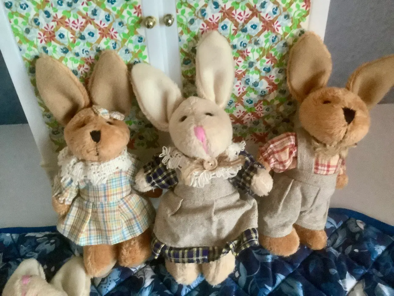 Billede 4 - 5 søde påskeharer .Prisen er for allesammen.