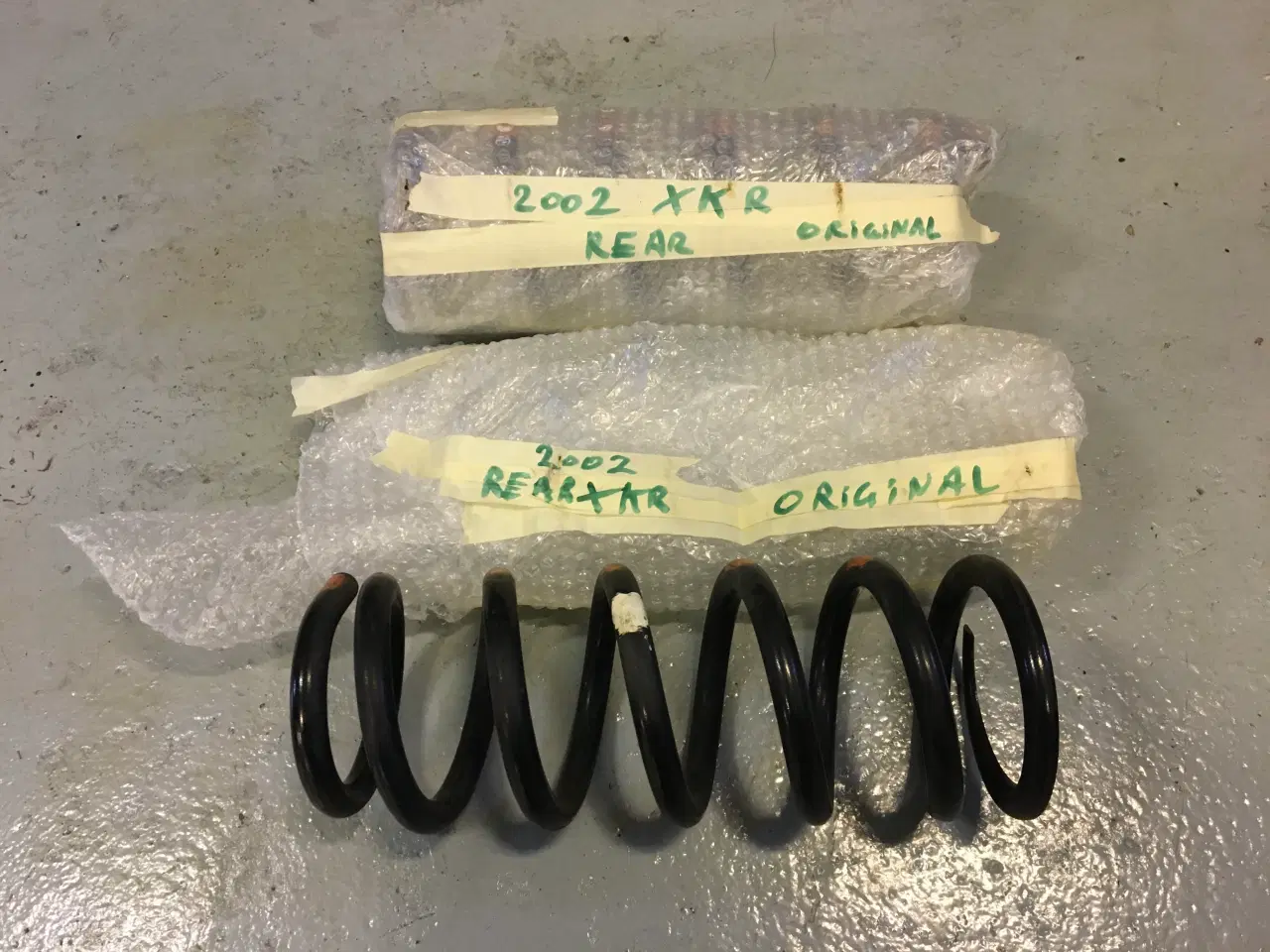 Billede 1 - Originale bagfjedre til Jaguar XK8 og XKR (X100)