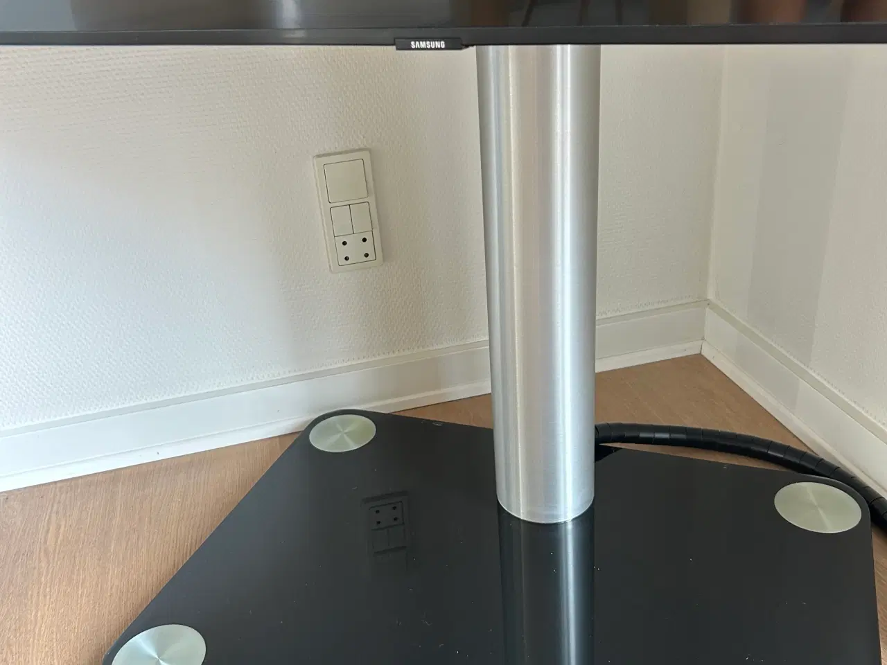 Billede 1 - TV fod