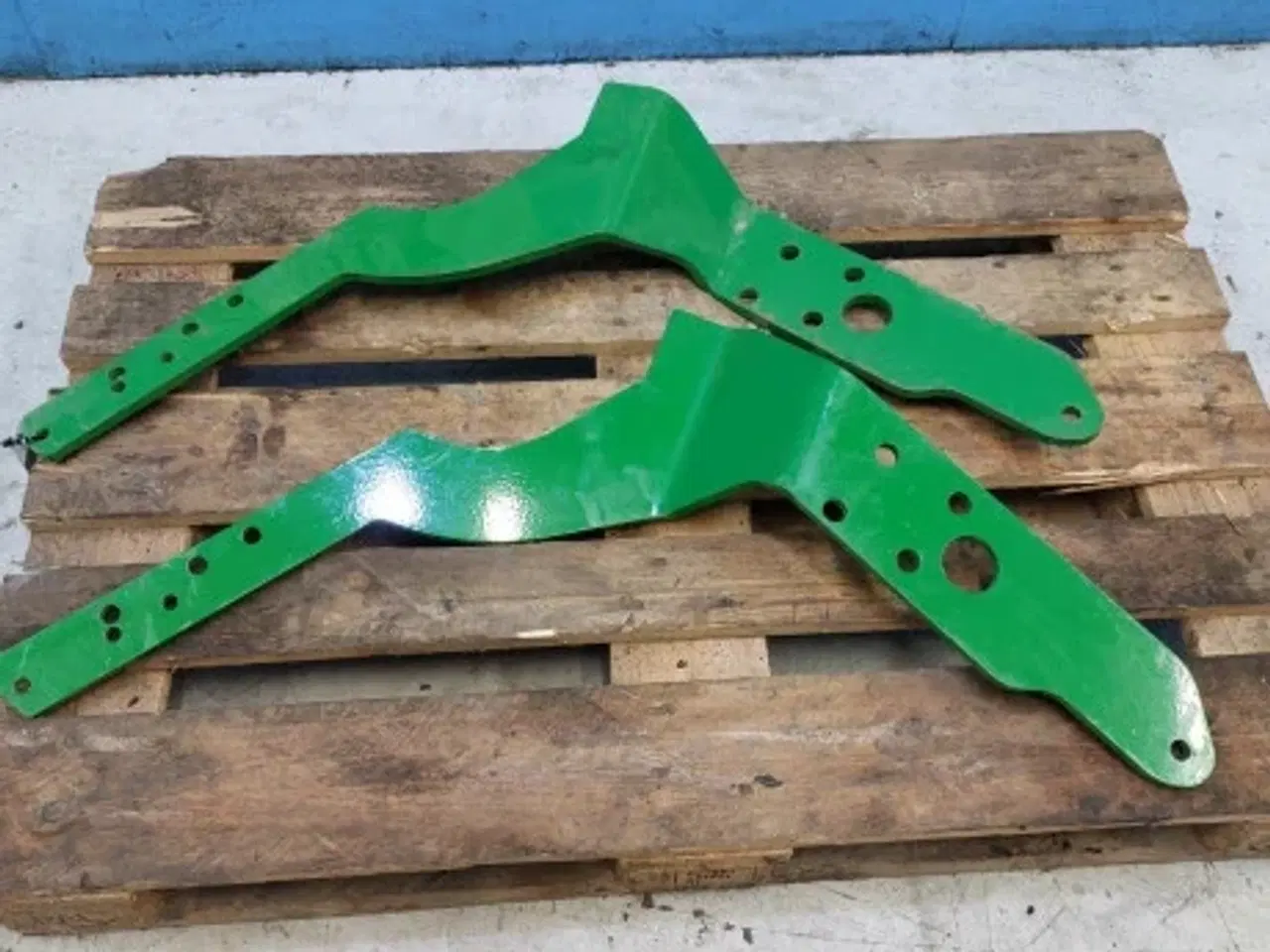 Billede 7 - John Deere H310 Motorhjelms Beskytte Sæt Beslag W57070