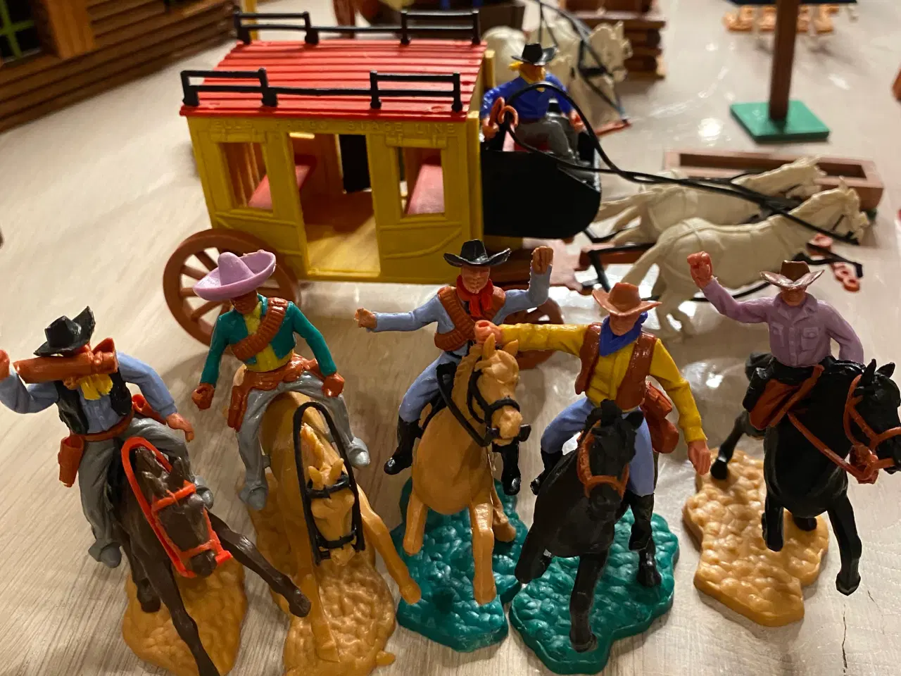 Billede 4 - Cowboy huse og soldater