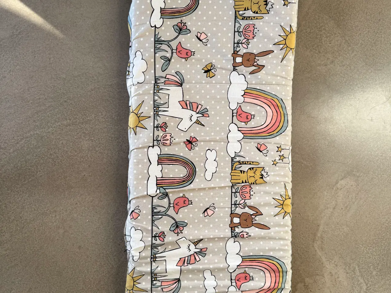 Billede 2 - Sengerand / sengekant med dyretryk