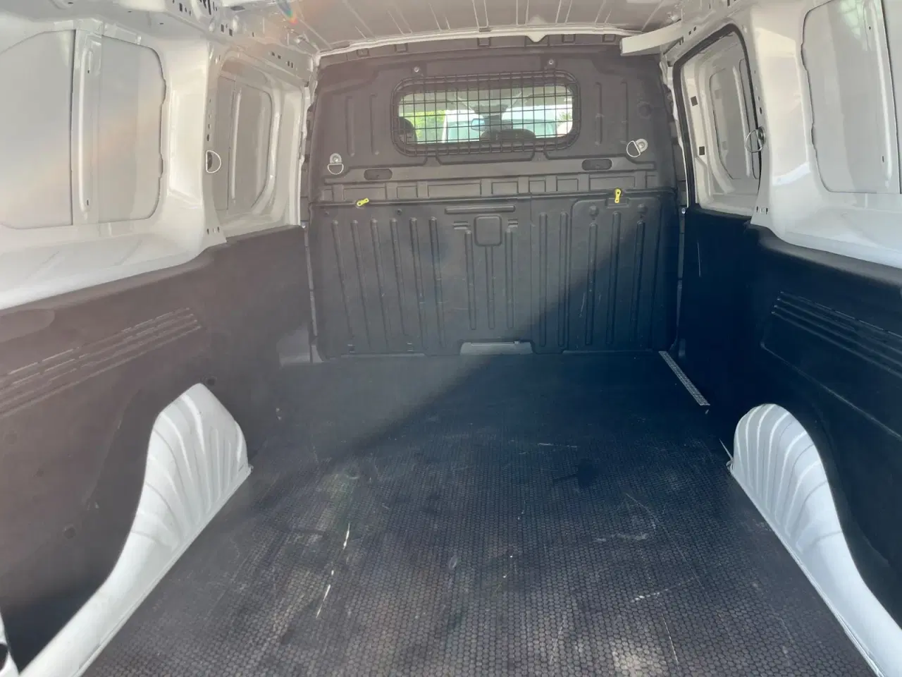 Billede 10 - Peugeot Partner 1,5 BlueHDi 130 L2V2 Plus EAT8 Van