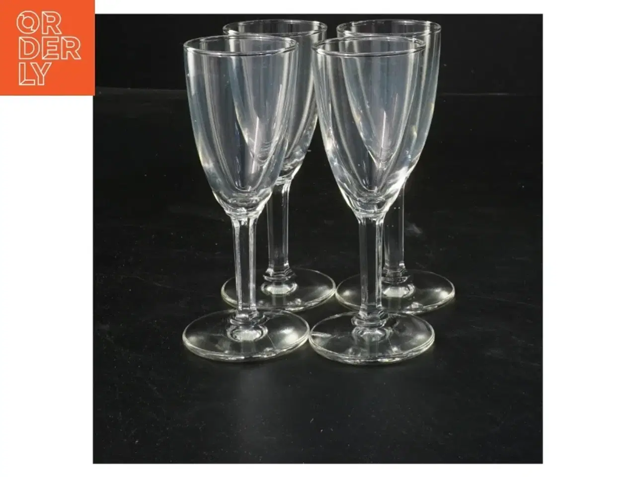 Billede 1 - Sæt med 4 Portvinglas (str. Ø 4,5x12 cm)