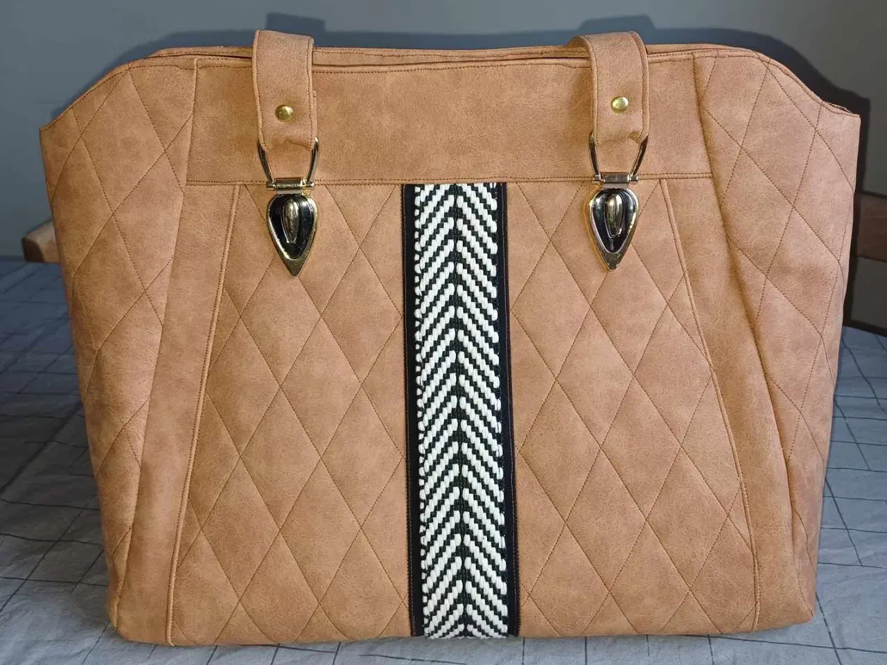 Billede 1 - Dametaske i kunstlæder, m watherpoof canvas indv