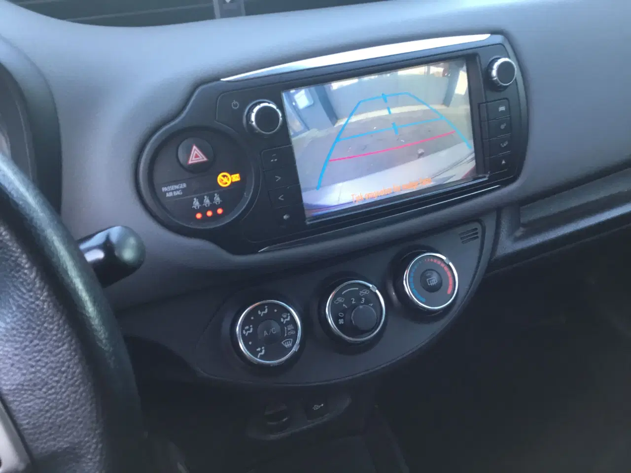 Billede 7 - Toyota yaris 1.3 vvt-i 1.ejer velholht bakkamera