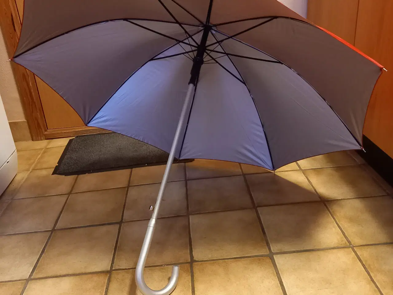 Billede 4 - 3 nye og ubrugte paraplyer
