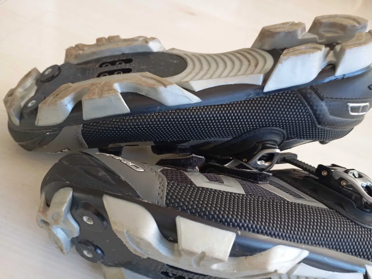 Billede 10 - Outtrek cykelsko str. 45.