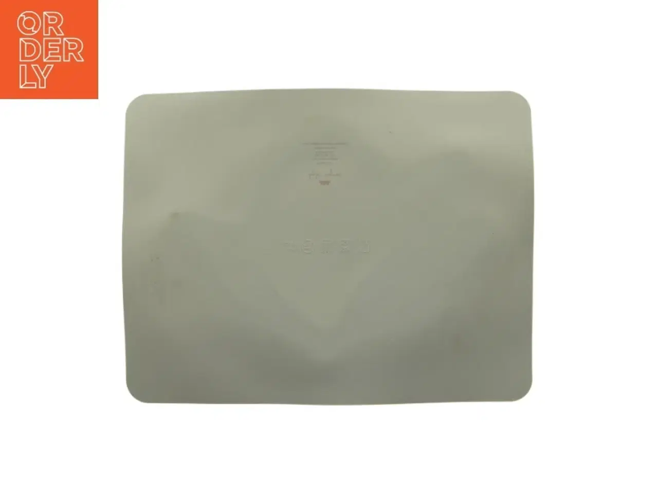 Billede 2 - Silikone serveringsfad til små børn fra Konges Sløjd (str. 37 x 28 cm)