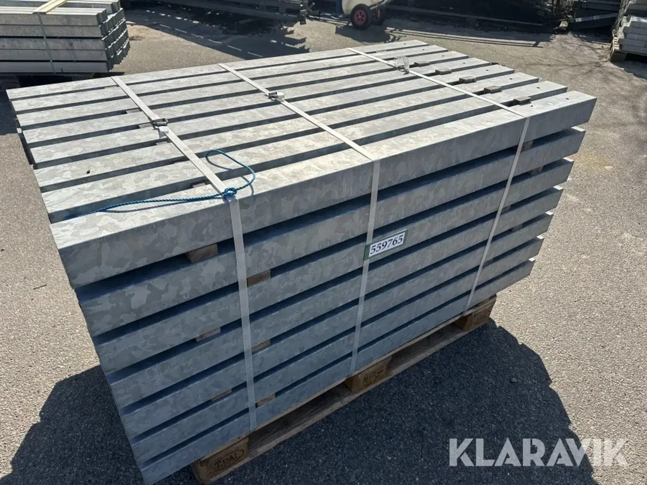 Billede 1 - Galvaniserede stolper 1,5m lange - 57 styk