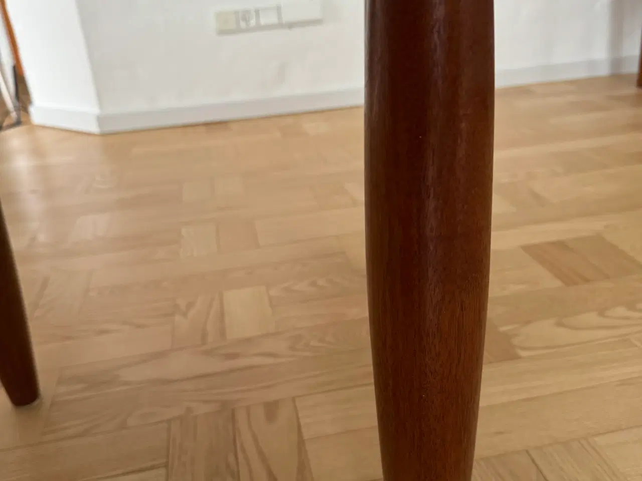 Billede 6 - Lille bord i kirsebærtræ sælges 