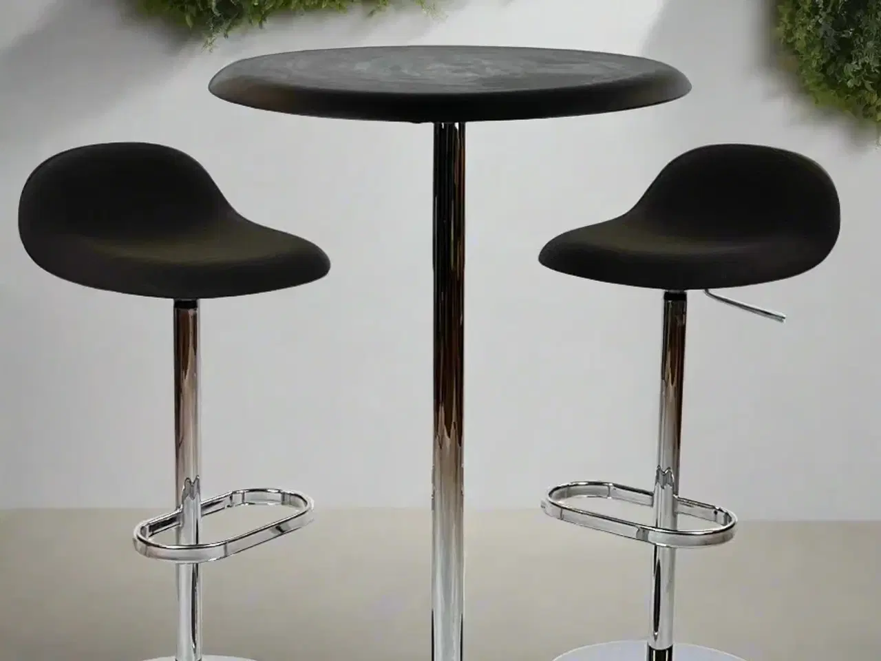 Billede 2 - GUBI | 3D Bar Stool - Swivel Base - Polstret